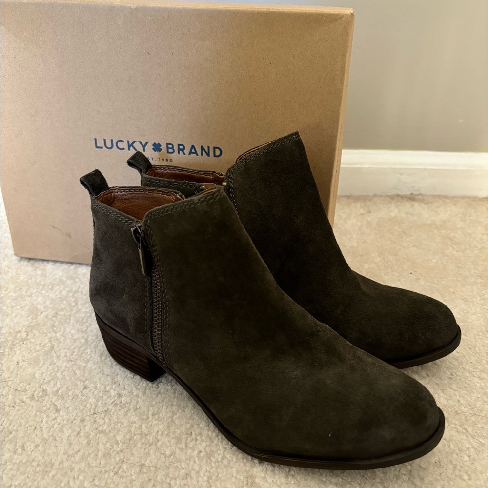 Never worn - Lucky Brand LK Basel Boots Suede Italian Olive Verona 8M/38